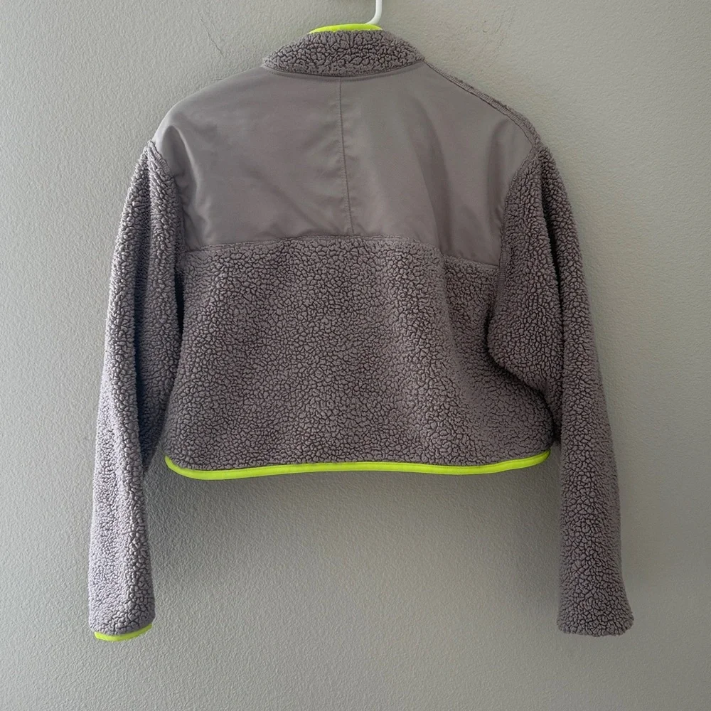 Nike Sherpa 1/4 Zip Women’s Tan and Neon‎ Yellow Fleece Jacket Size Medium